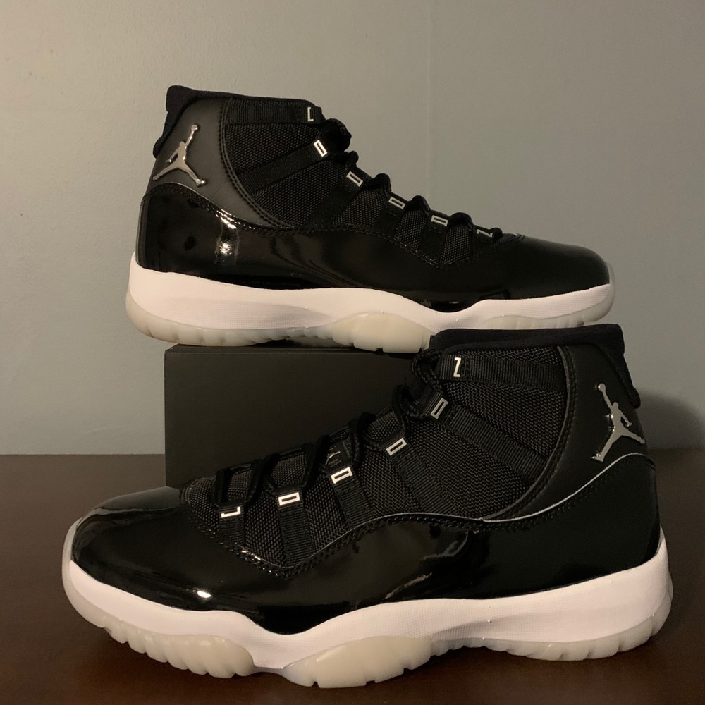 Retro 11 “jubilee “ Sz 9.5 bnib